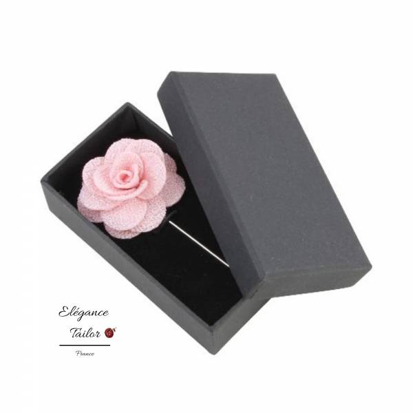 Fleur de Boutonnière - Rose Clair de chez Elégance Tailor Toulon
