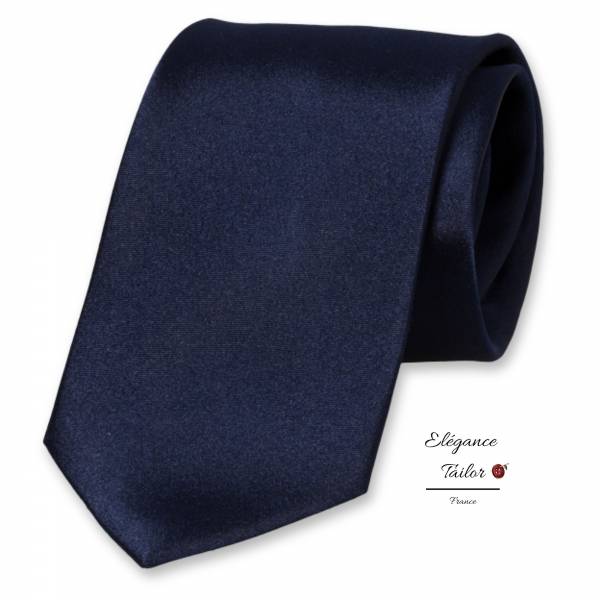 Cravate en Satin de Soie Bleu Marine face de chez Elégance Tailor Toulon