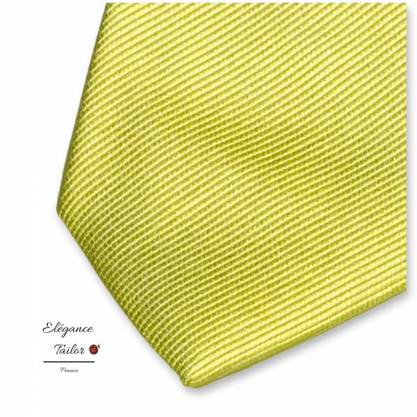Cravate en soie couleur lime de chez Elégance Tailor Toulon