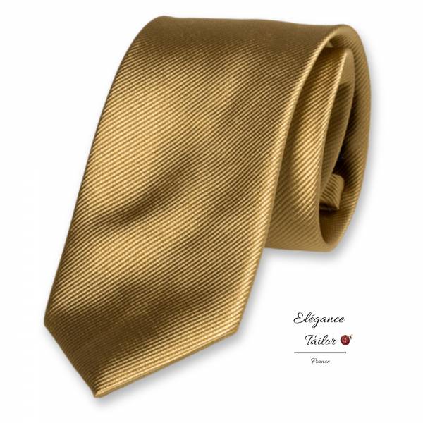 Cravate luxueuse en soie couleur Dorée de chez Elégance Tailor Toulon