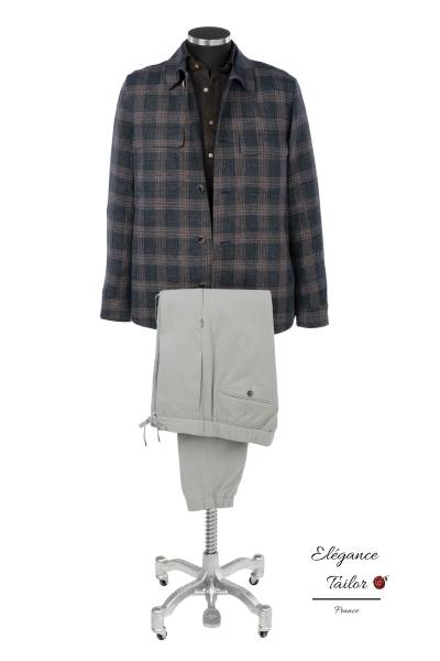 Costume décontracté veste col chemise gris foncé à carreaux rouge en tissu Guabello de chez Elegance Tailor Toulon