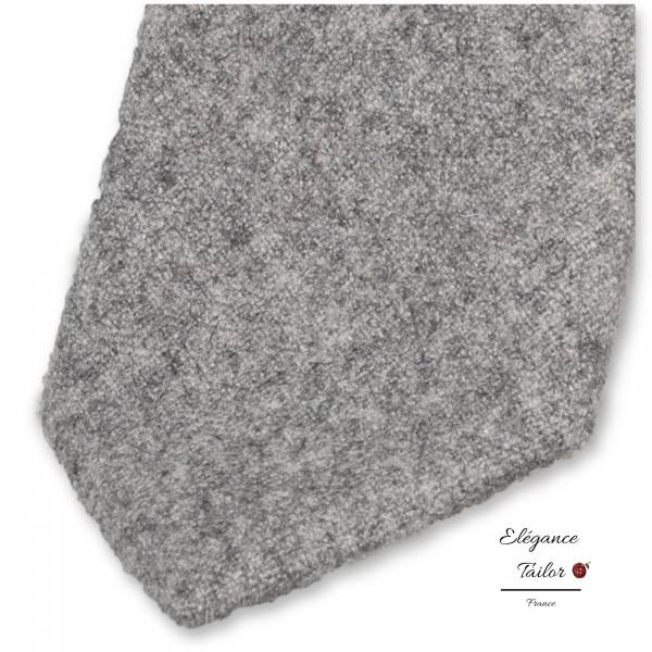 Cravate en Laine Gris Clair de chez Elégance Tailor Toulon