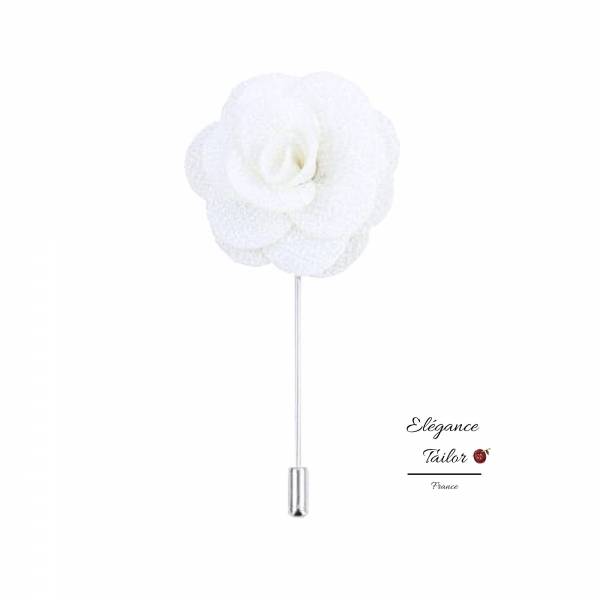 Fleur de Boutonnière - Blanche de chez Elégance Tailor Toulon